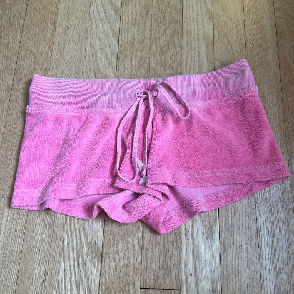Hard tail shorts